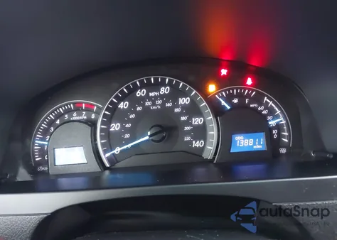 2014 Toyota Camry Se z USA, uszkodzony, nr VIN 4T1BF1FK0EU418849